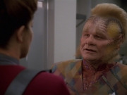 extant_StarTrek_VOY_7x11-Shattered_2630.jpg