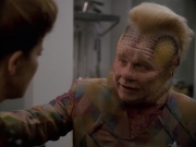 extant_StarTrek_VOY_7x11-Shattered_2633.jpg