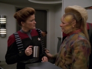 extant_StarTrek_VOY_7x11-Shattered_2638.jpg
