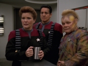extant_StarTrek_VOY_7x11-Shattered_2645.jpg