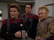 extant_StarTrek_VOY_7x11-Shattered_2646.jpg