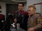 extant_StarTrek_VOY_7x11-Shattered_2647.jpg