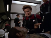 extant_StarTrek_VOY_7x11-Shattered_2655.jpg