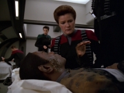 extant_StarTrek_VOY_7x11-Shattered_2656.jpg