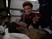 extant_StarTrek_VOY_7x11-Shattered_2658.jpg