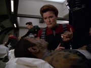 extant_StarTrek_VOY_7x11-Shattered_2659.jpg