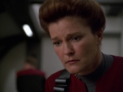 extant_StarTrek_VOY_7x11-Shattered_2675.jpg