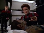 extant_StarTrek_VOY_7x11-Shattered_2689.jpg