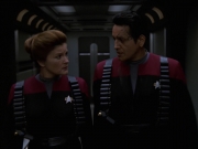 extant_StarTrek_VOY_7x11-Shattered_2929.jpg