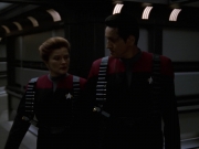extant_StarTrek_VOY_7x11-Shattered_2935.jpg