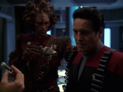 extant_StarTrek_VOY_7x11-Shattered_2961.jpg