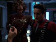extant_StarTrek_VOY_7x11-Shattered_2962.jpg
