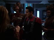 Filename=extant_StarTrek_VOY_7x11-Shattered_2979.jpg
Filesize=139KiB
Dimensions=1200x900
Date added=Jan 14, 2020 extant_StarTrek_VOY_7x11-Shattered_2979.jpg