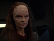 extant_StarTrek_VOY_7x11-Shattered_3134.jpg