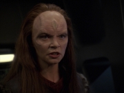 extant_StarTrek_VOY_7x11-Shattered_3135.jpg