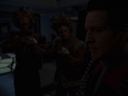 extant_StarTrek_VOY_7x11-Shattered_3138.jpg