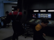 extant_StarTrek_VOY_7x11-Shattered_3161.jpg