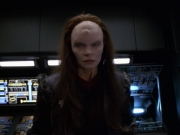 extant_StarTrek_VOY_7x11-Shattered_3169.jpg