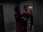 extant_StarTrek_VOY_7x11-Shattered_3170.jpg