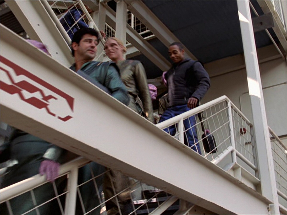 extant_StarTrek_VOY_7x16-WorkforcePart1_0028.jpg