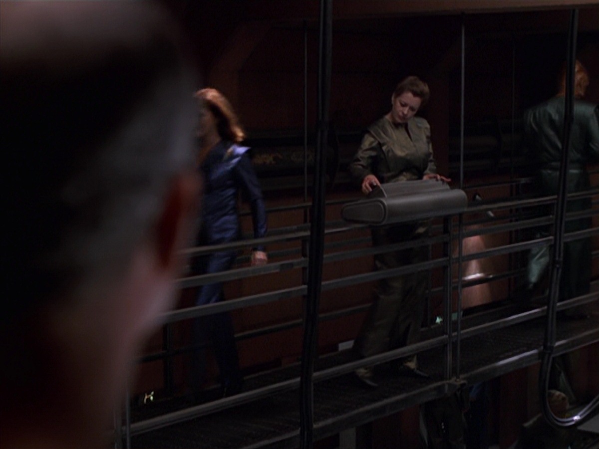 extant_StarTrek_VOY_7x16-WorkforcePart1_0104.jpg