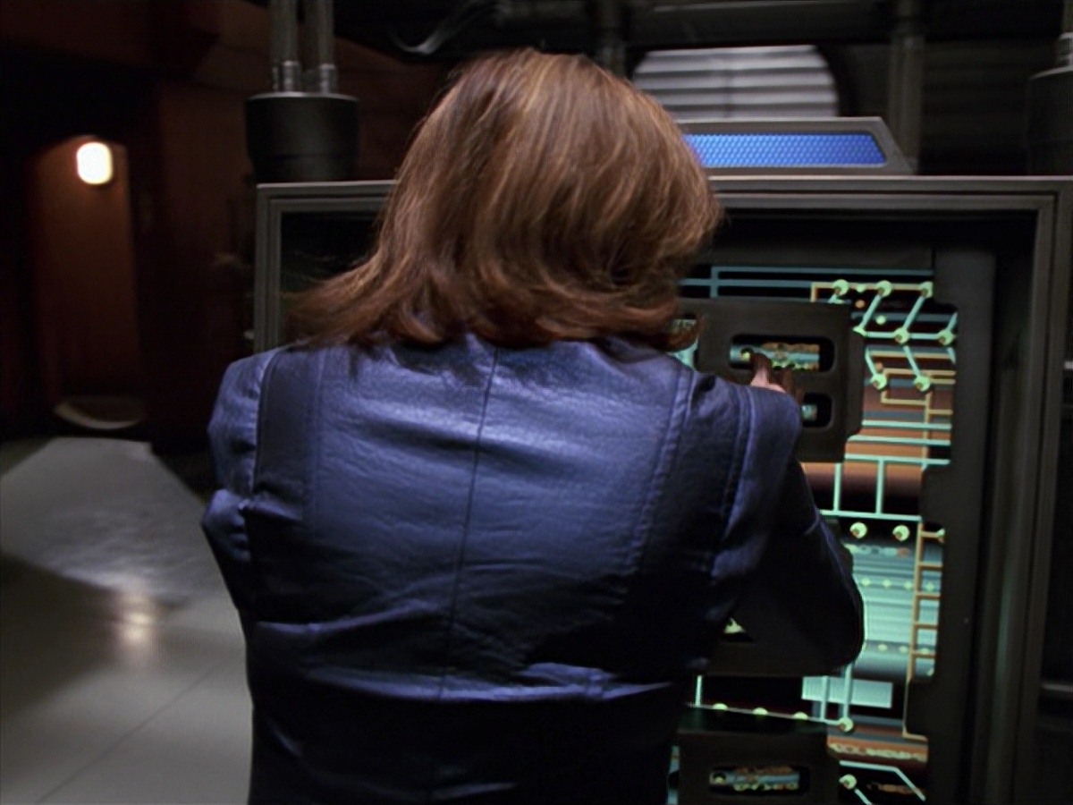extant_StarTrek_VOY_7x16-WorkforcePart1_0388.jpg