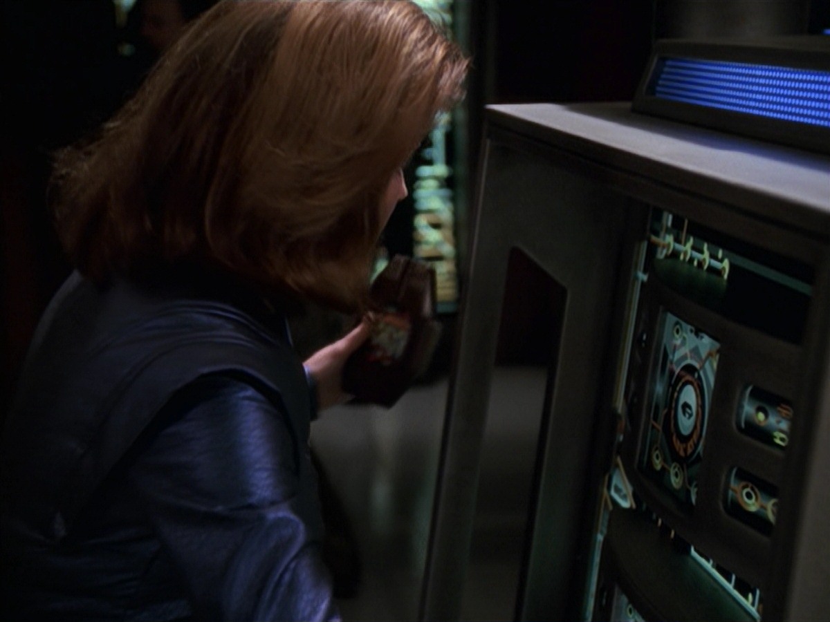 extant_StarTrek_VOY_7x16-WorkforcePart1_0406.jpg
