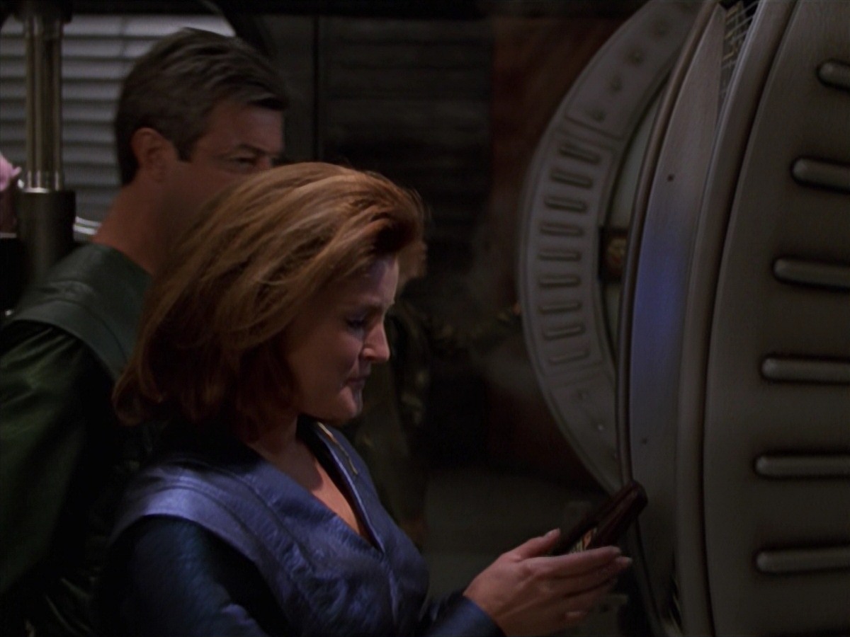 extant_StarTrek_VOY_7x16-WorkforcePart1_0515.jpg