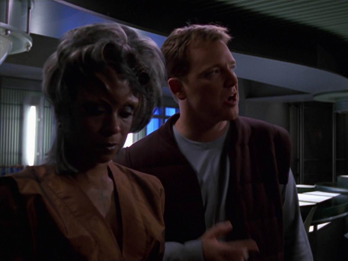 extant_StarTrek_VOY_7x16-WorkforcePart1_0603.jpg