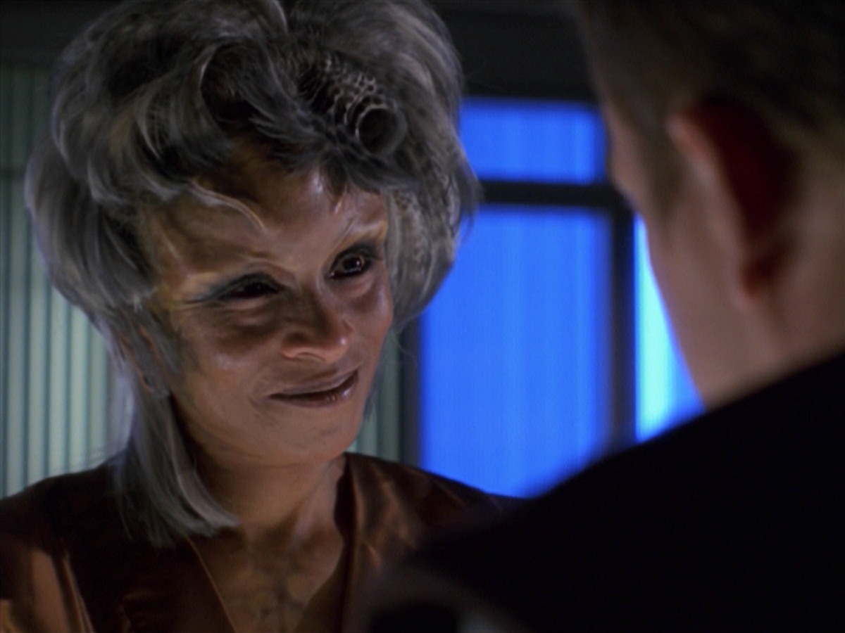 extant_StarTrek_VOY_7x16-WorkforcePart1_0681.jpg