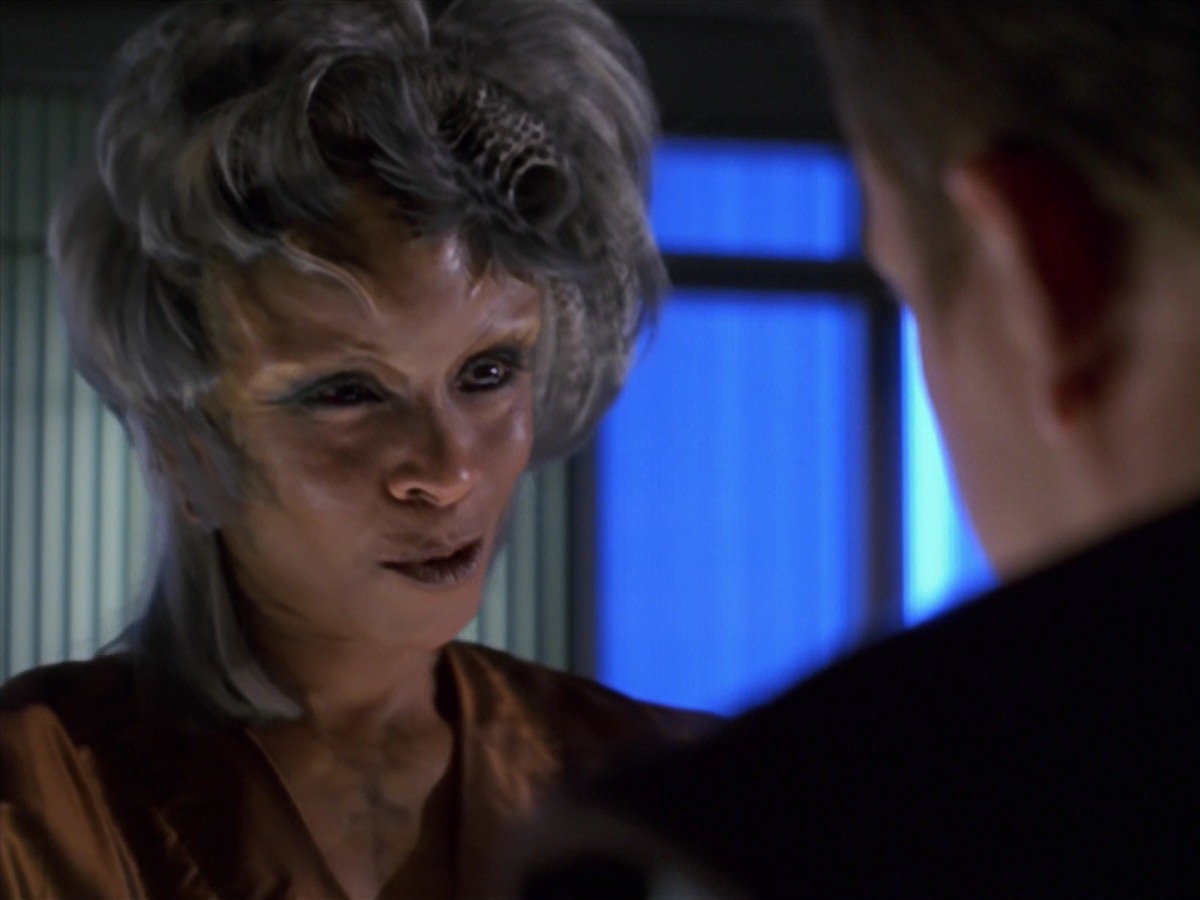 extant_StarTrek_VOY_7x16-WorkforcePart1_0682.jpg