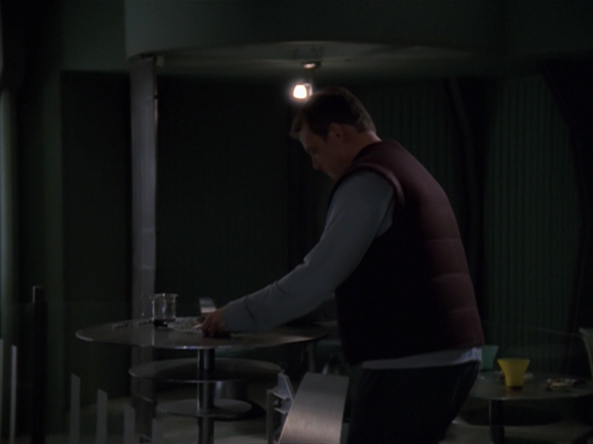 extant_StarTrek_VOY_7x16-WorkforcePart1_0704.jpg
