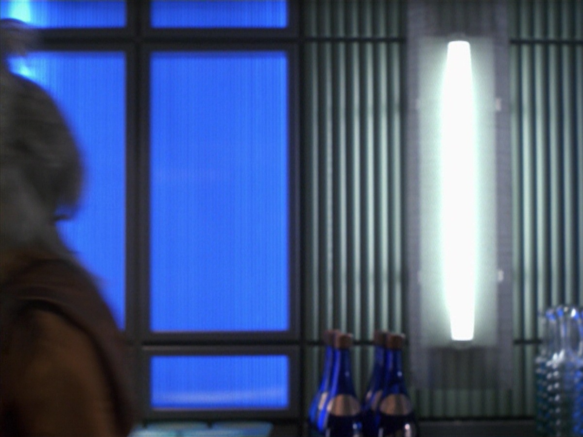 extant_StarTrek_VOY_7x16-WorkforcePart1_0710.jpg