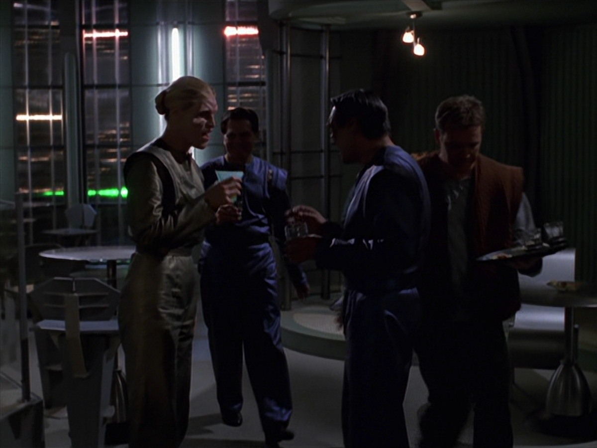extant_StarTrek_VOY_7x16-WorkforcePart1_0713.jpg