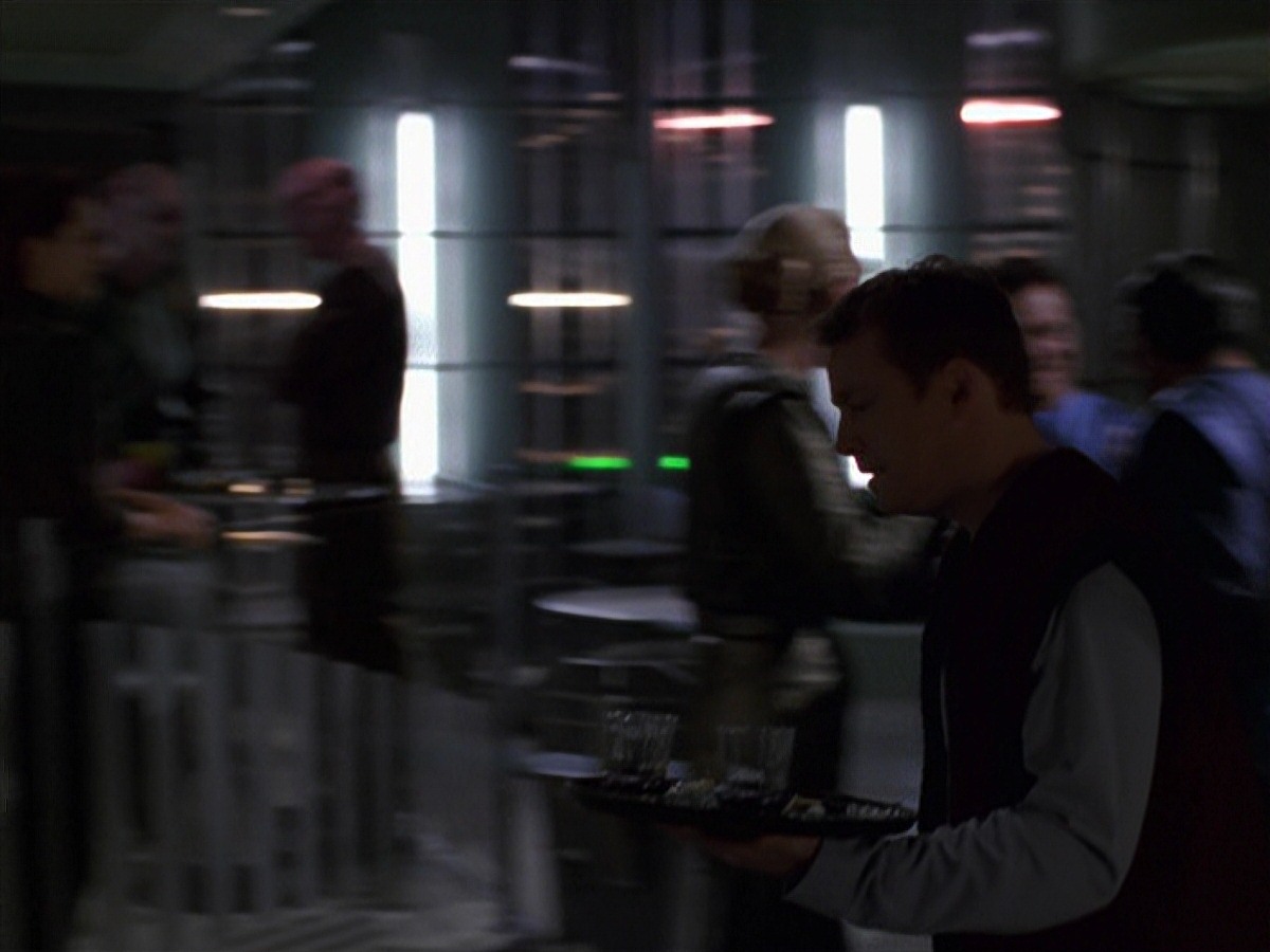 extant_StarTrek_VOY_7x16-WorkforcePart1_0715.jpg