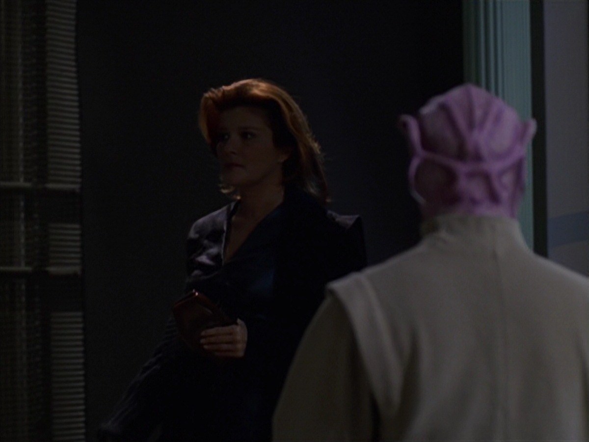 extant_StarTrek_VOY_7x16-WorkforcePart1_0765.jpg