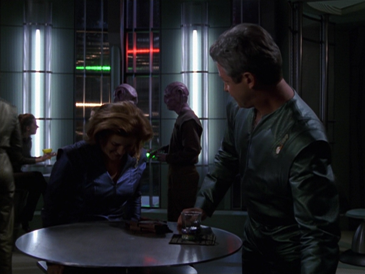 extant_StarTrek_VOY_7x16-WorkforcePart1_0785.jpg