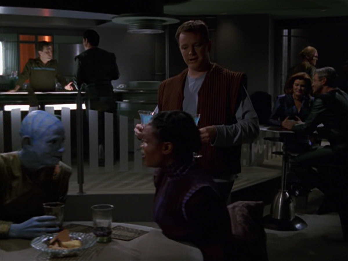 extant_StarTrek_VOY_7x16-WorkforcePart1_0801.jpg