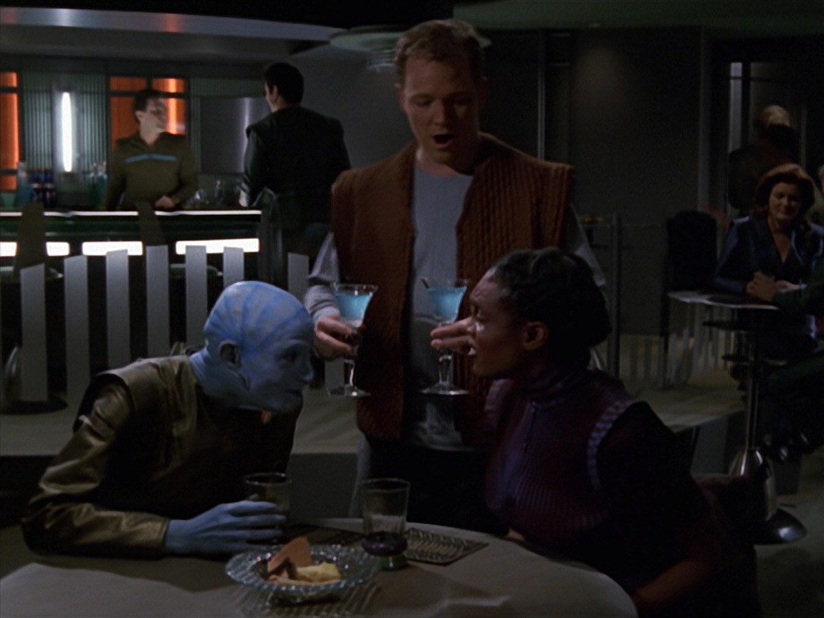 extant_StarTrek_VOY_7x16-WorkforcePart1_0802.jpg