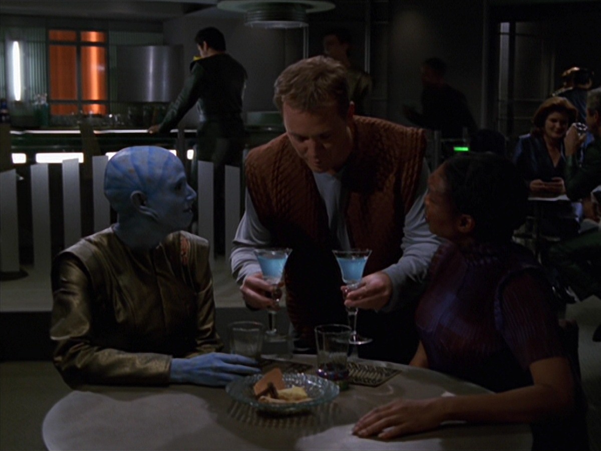 extant_StarTrek_VOY_7x16-WorkforcePart1_0805.jpg