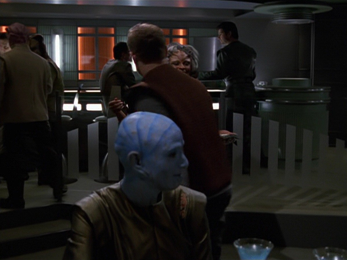 extant_StarTrek_VOY_7x16-WorkforcePart1_0813.jpg