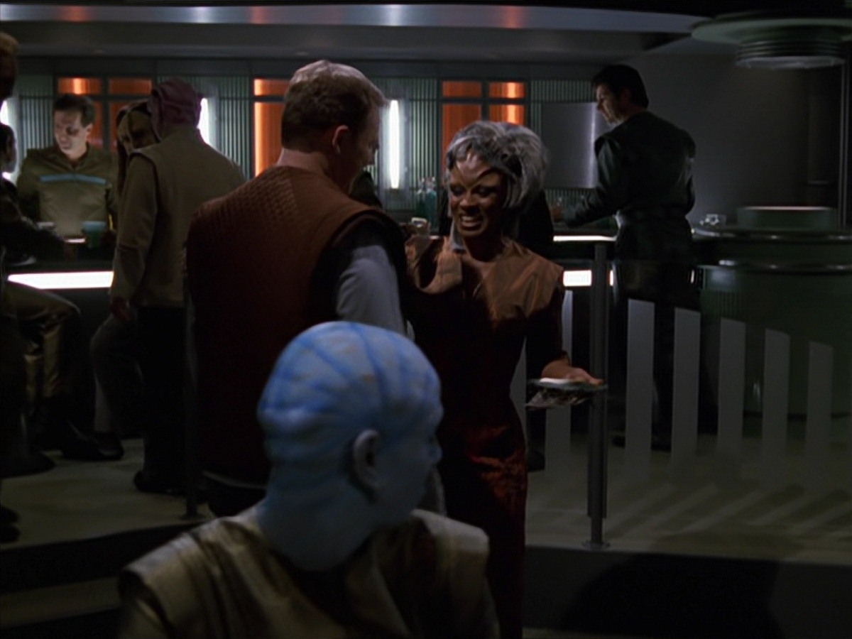 extant_StarTrek_VOY_7x16-WorkforcePart1_0814.jpg