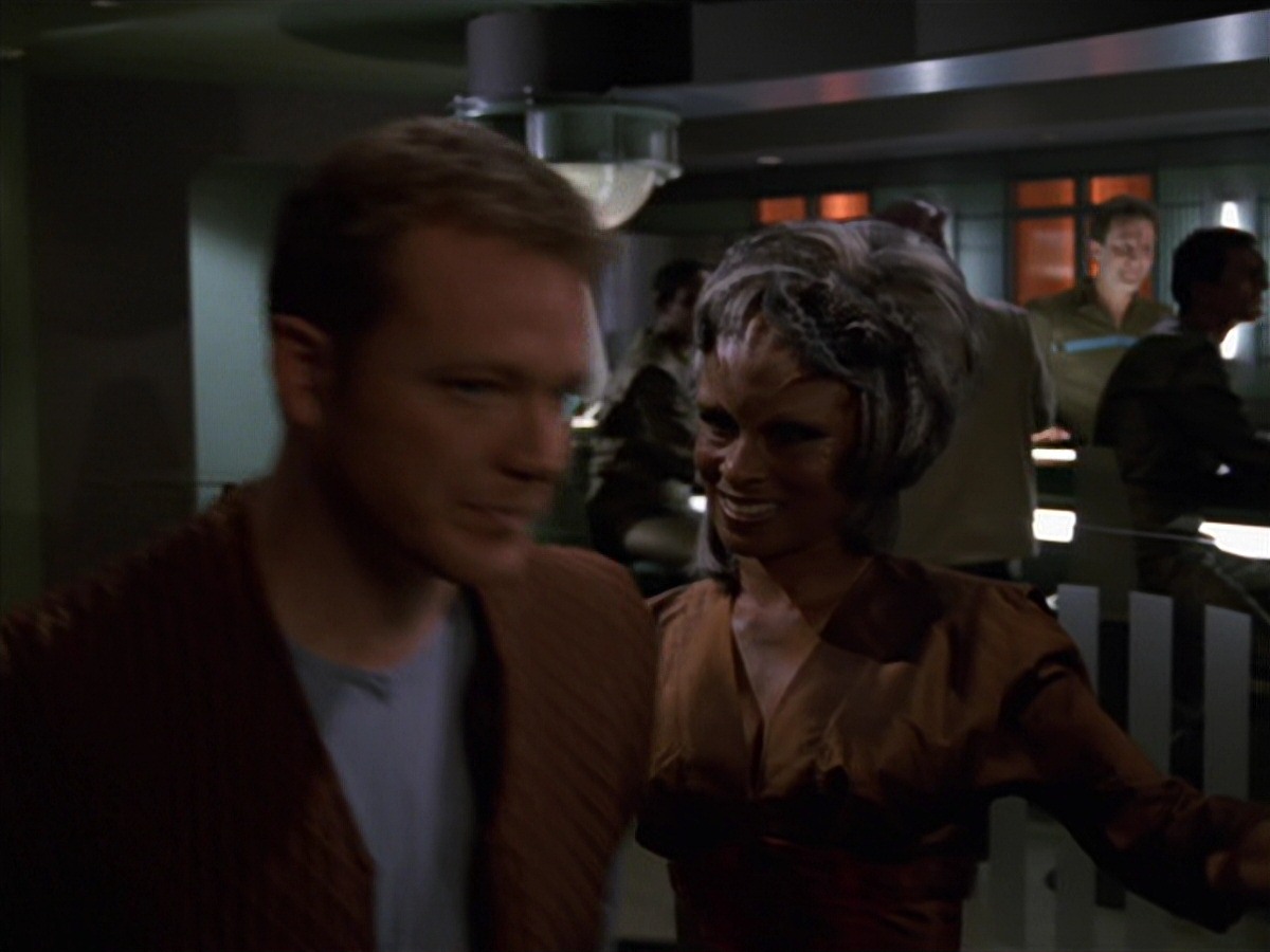 extant_StarTrek_VOY_7x16-WorkforcePart1_0831.jpg