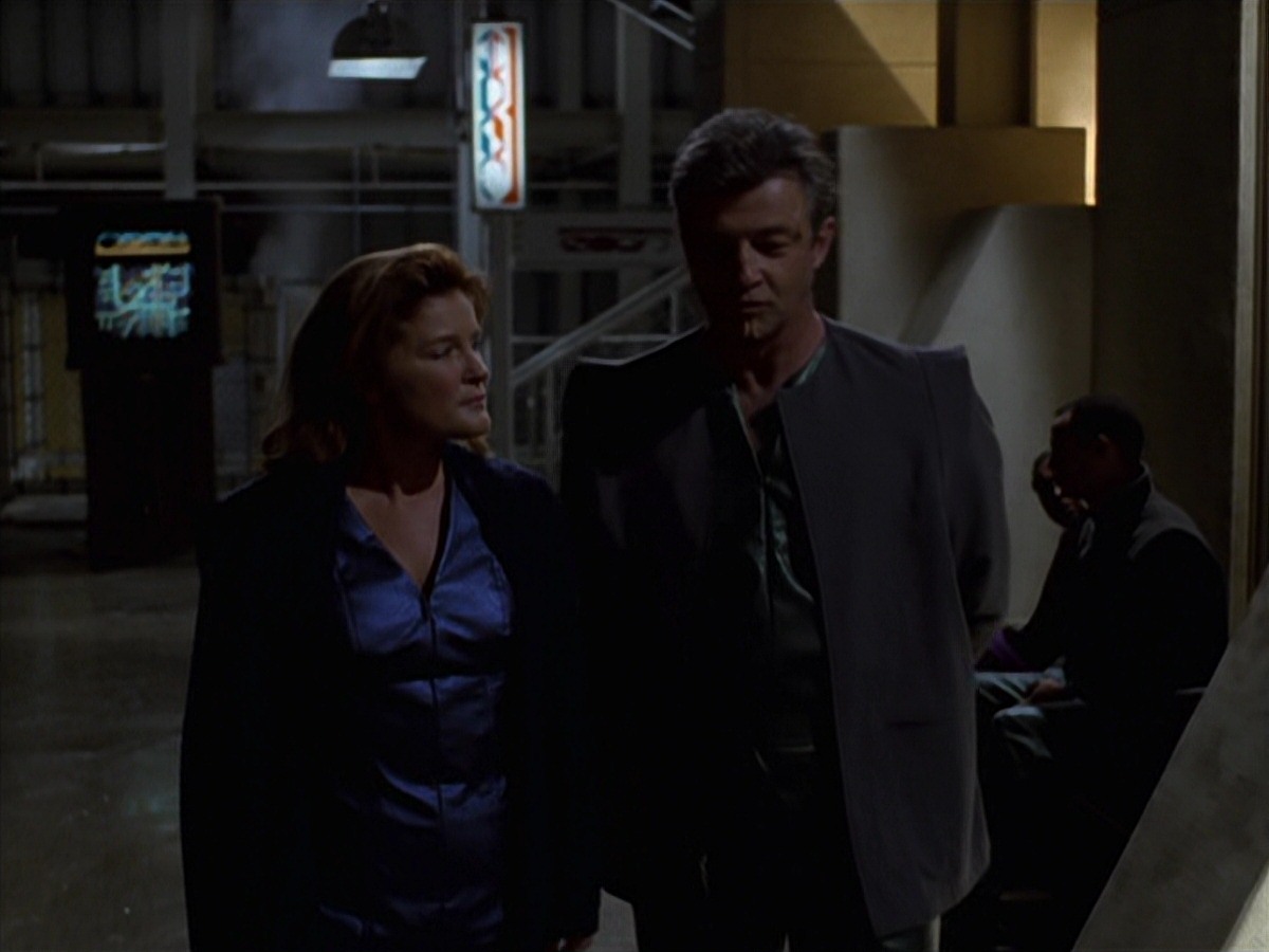 extant_StarTrek_VOY_7x16-WorkforcePart1_0906.jpg