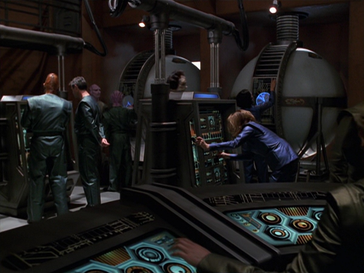 extant_StarTrek_VOY_7x16-WorkforcePart1_1005.jpg