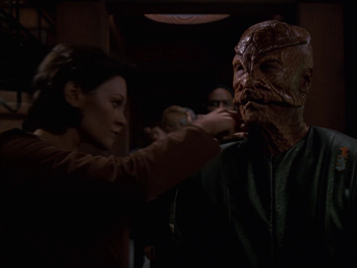 extant_StarTrek_VOY_7x16-WorkforcePart1_1046.jpg