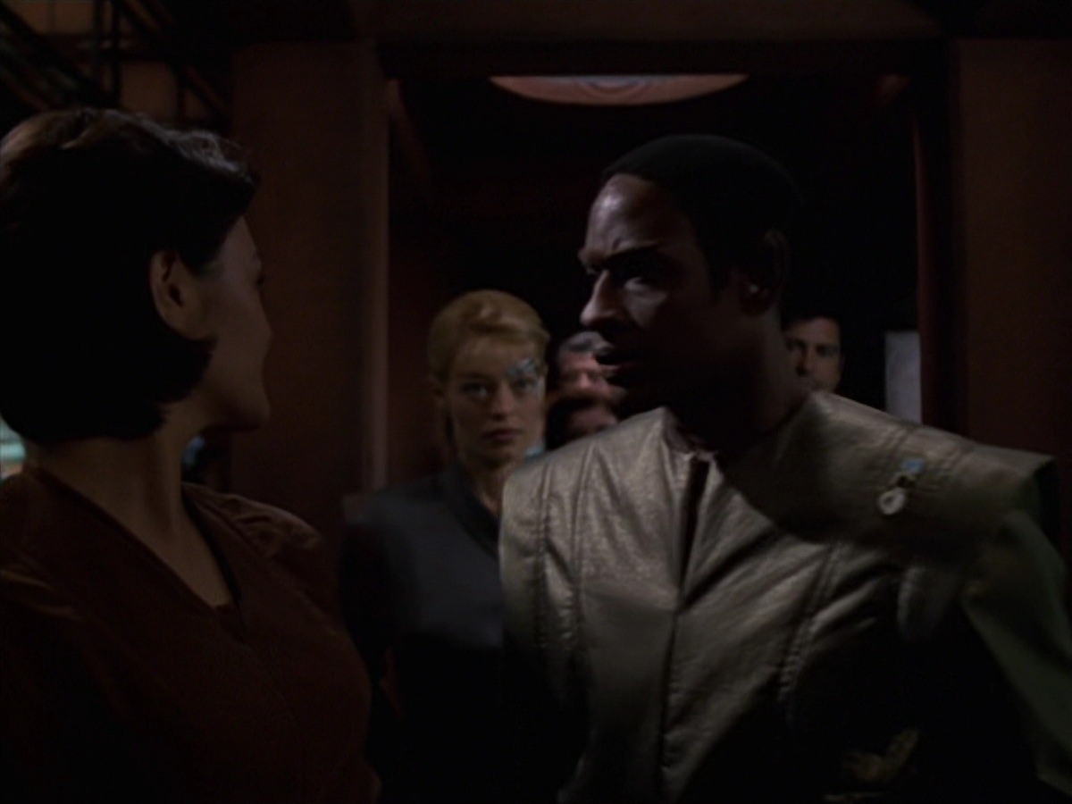 extant_StarTrek_VOY_7x16-WorkforcePart1_1106.jpg