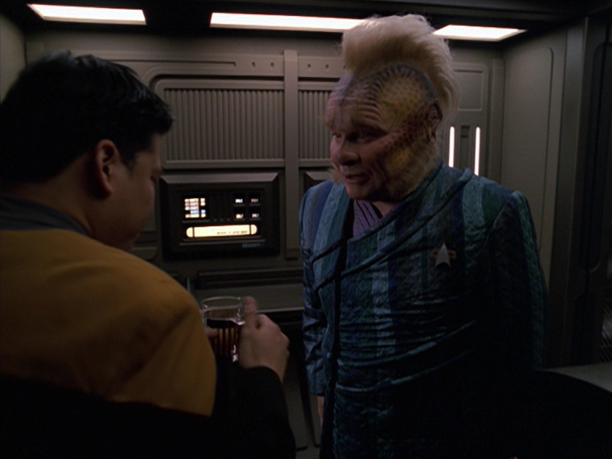 extant_StarTrek_VOY_7x16-WorkforcePart1_1204.jpg
