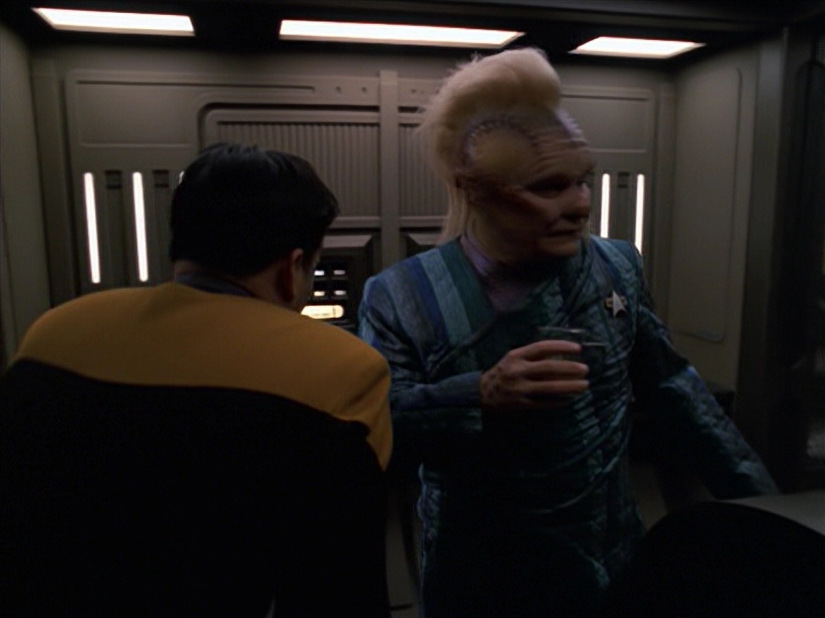 extant_StarTrek_VOY_7x16-WorkforcePart1_1227.jpg