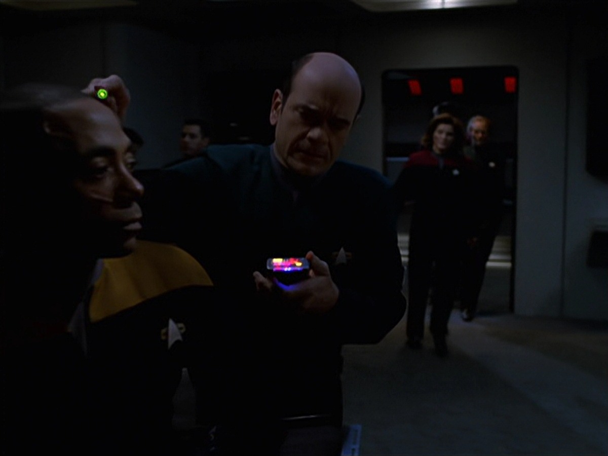 extant_StarTrek_VOY_7x16-WorkforcePart1_1451.jpg